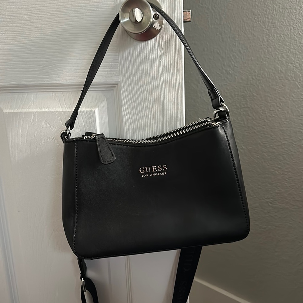 Guess Purse!! Perfect condition!!